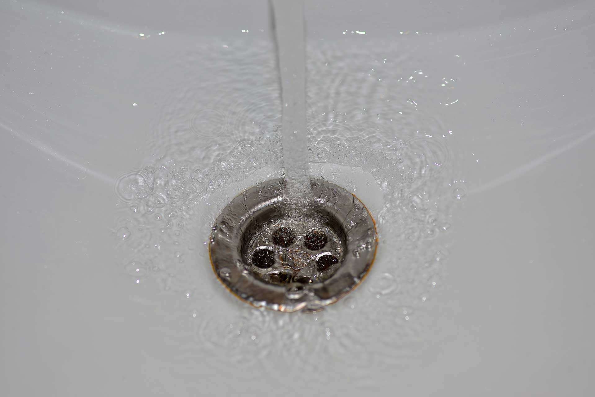 A2B Drains provides services to unblock blocked sinks and drains for properties in Creekmouth.